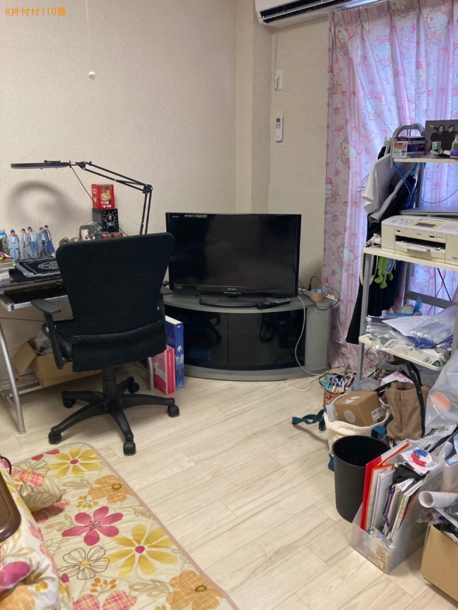 ゴミ屋敷状態の家の片付けとハウスクリーニングと家具の配置換え